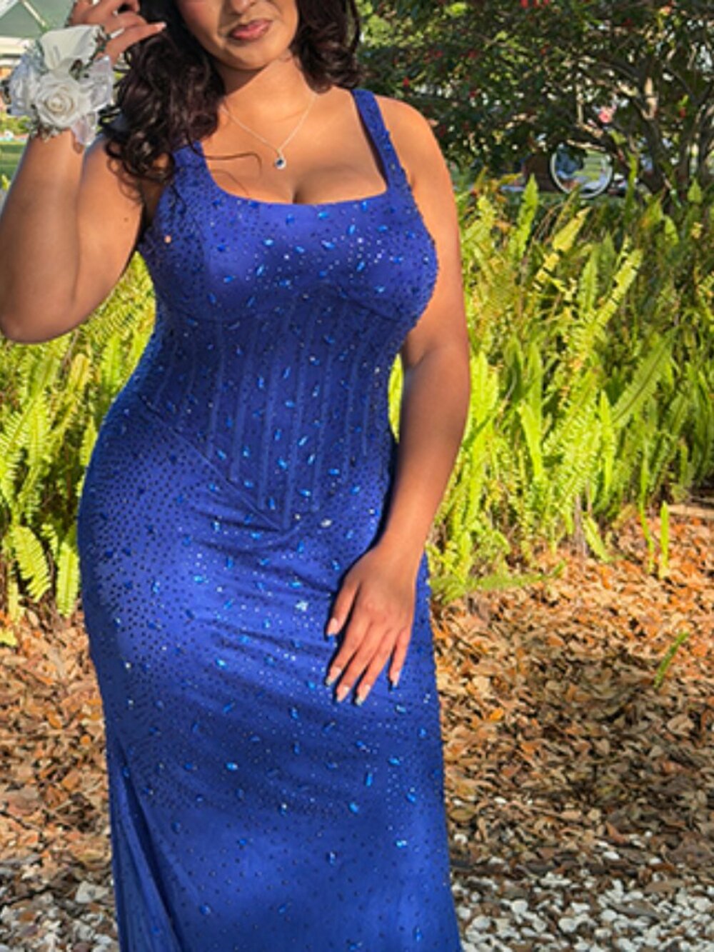 Beautiful corset-style party dress, size 12–14.